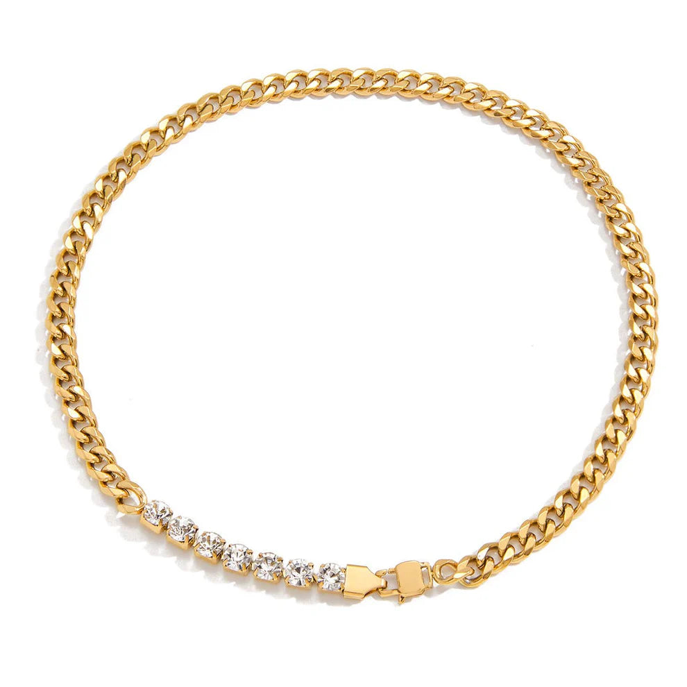 The Signature Curb Necklace Water Resistant