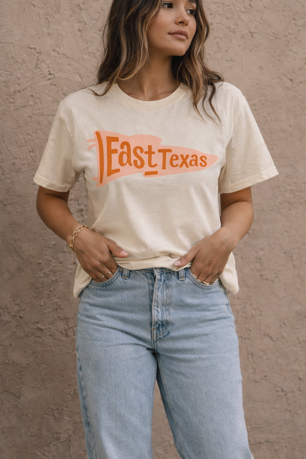 East Texas Pennant - Ivory/Peach