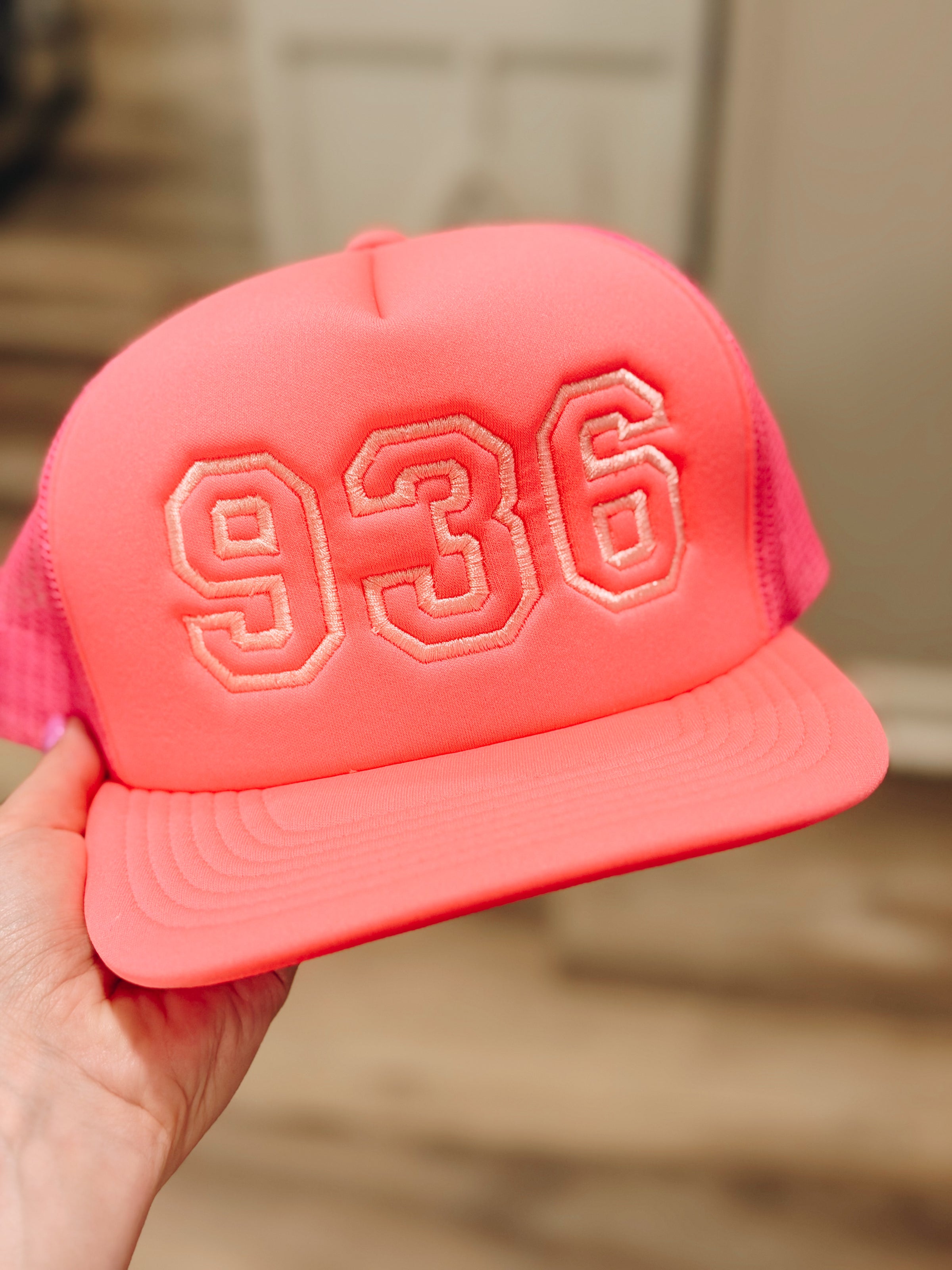 Neon Pink / Light Pink 936