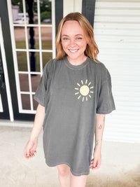 Made for sunny days graphic tee